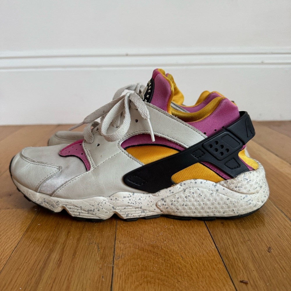 Nike Women's Sneakers - White, Pink, Yellow, Black